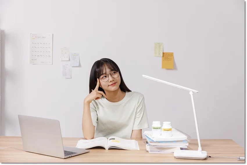 공부를 시작하기 전 생각하는 모습